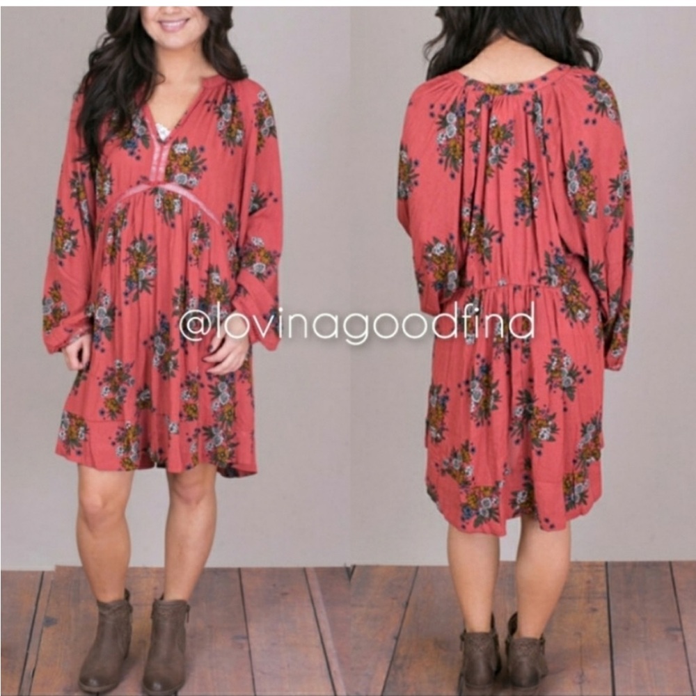 Umgee Red Floral Split Neck Tunic Dress EUC sz L